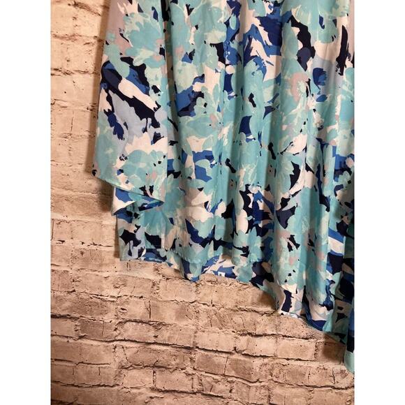 Catherines Top Womens 1XWP Turquoise Floral Flared Sleeve Asymmetric Hem Flowy - Picture 3 of 13